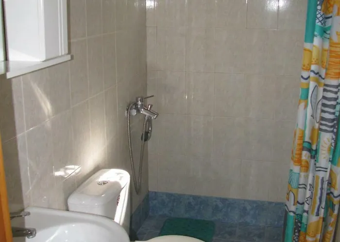 Nikos Semesterbostad *